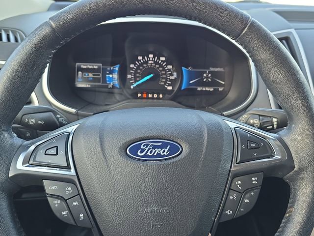 Used 2021 Ford Edge SEL w/ Convenience Package image 16
