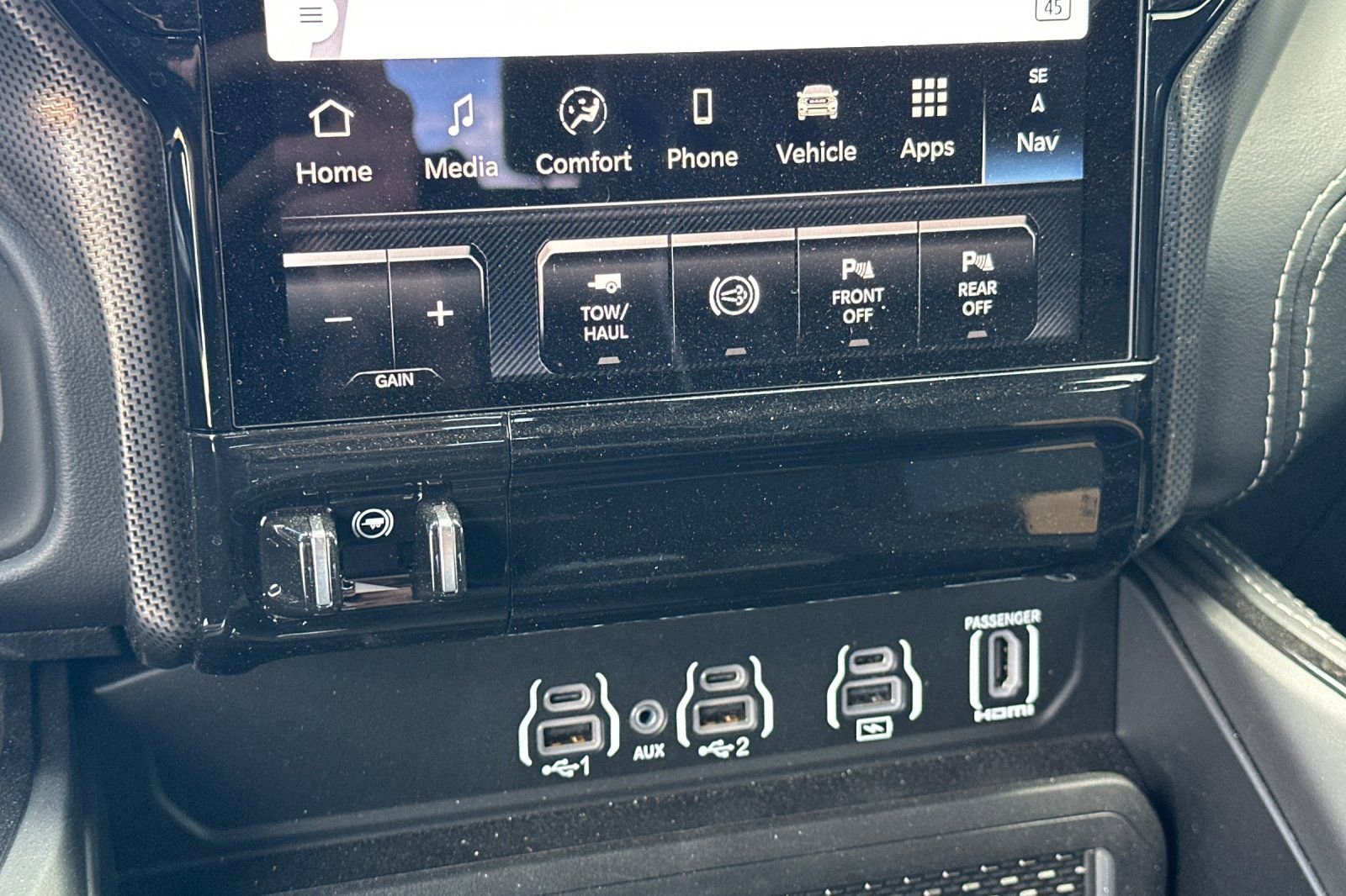 Used 2025 RAM 3500 Limited image 24