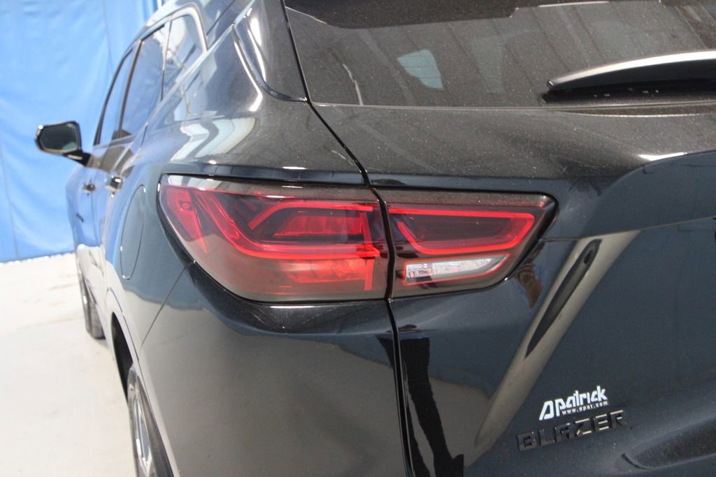 Used 2023 Chevrolet Blazer RS w/ Enhanced Convenience Package FWD image 43