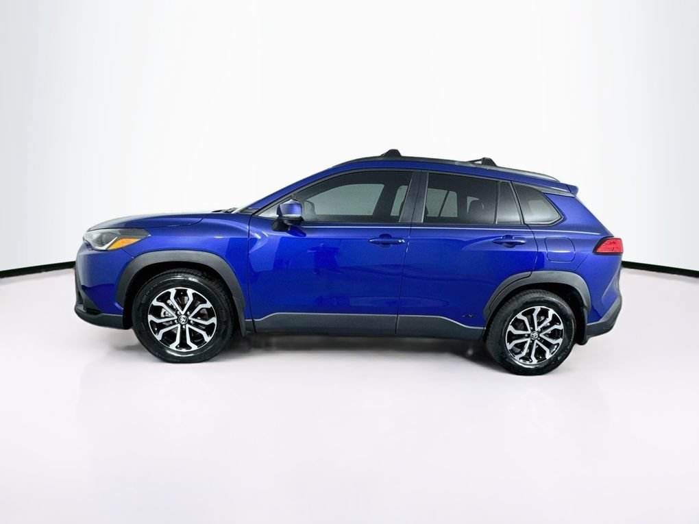 Used 2024 Toyota Corolla Cross AWD Hybrid image 6