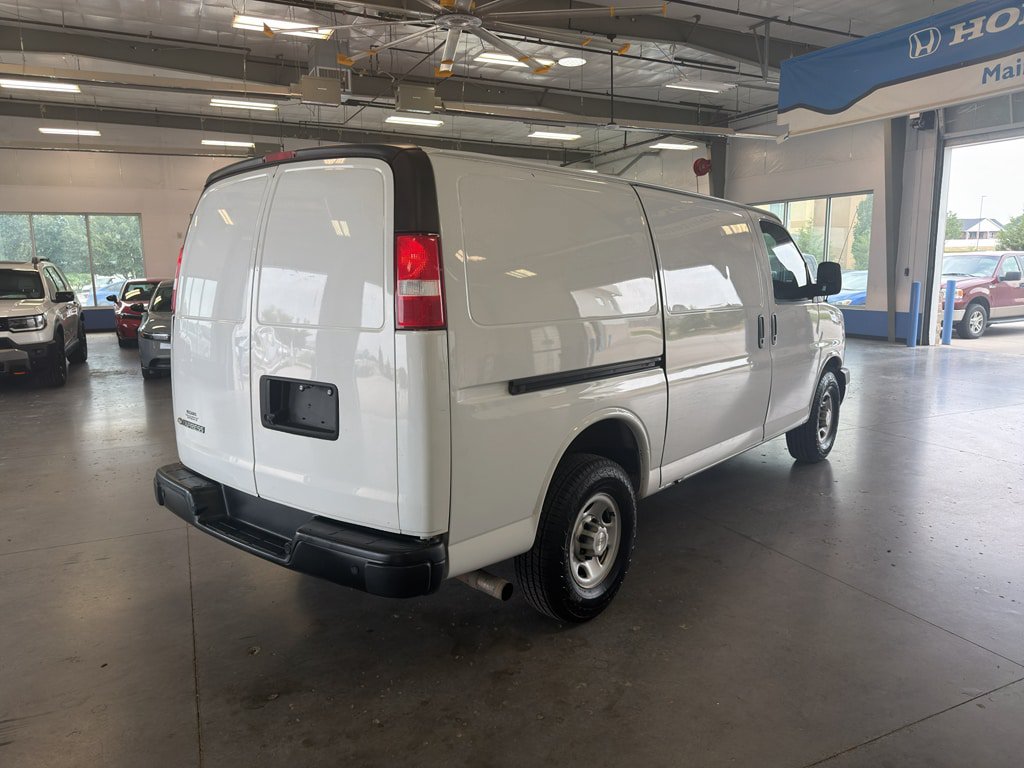 Used 2019 Chevrolet Express 2500 w/ Communications Package RWD image 5