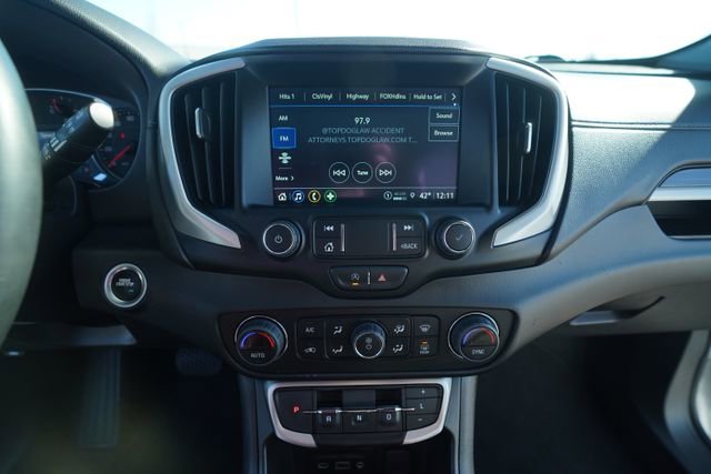 Used 2023 GMC Terrain SLT image 28