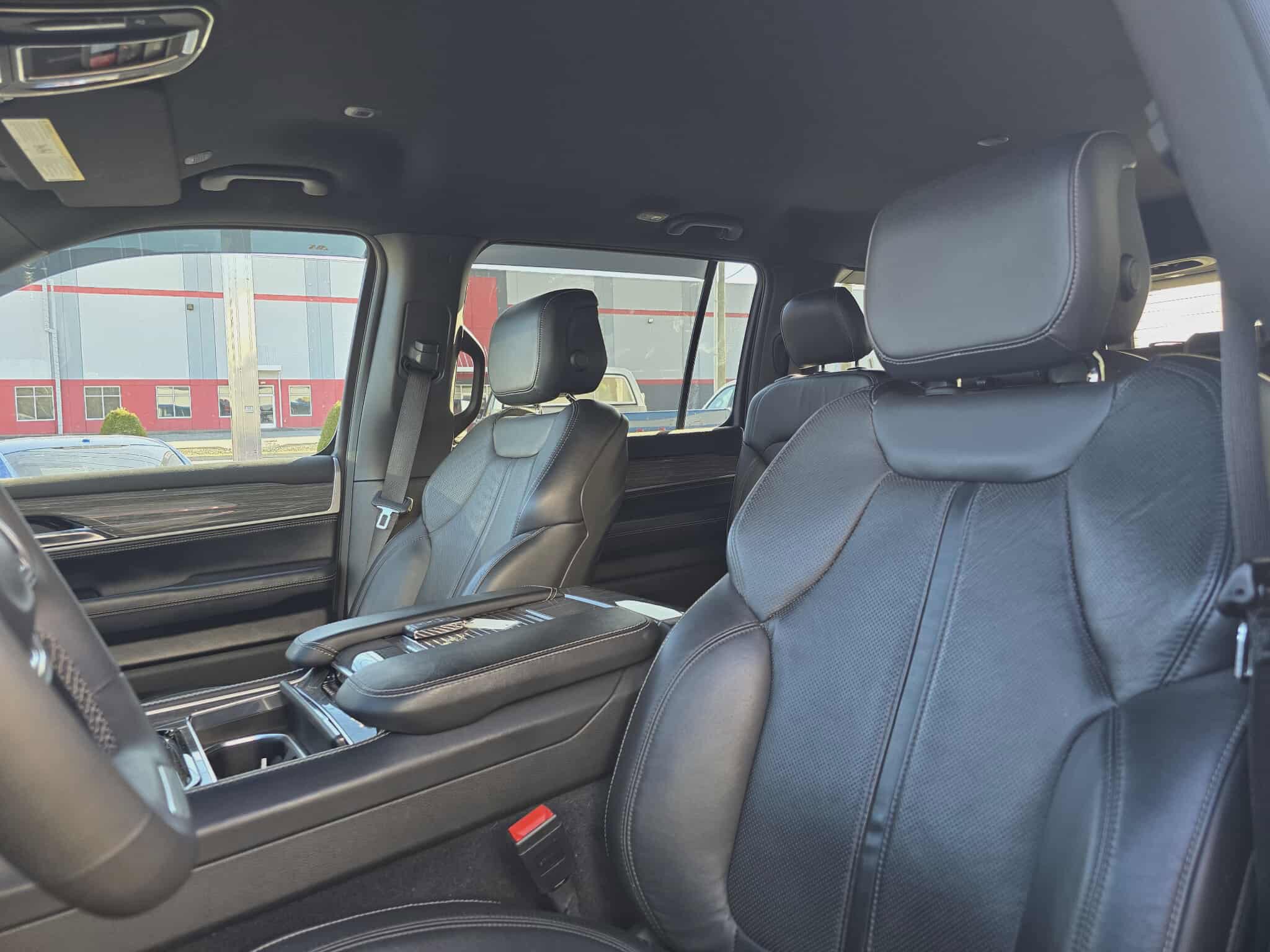 Used 2022 Jeep Wagoneer Series II image 12