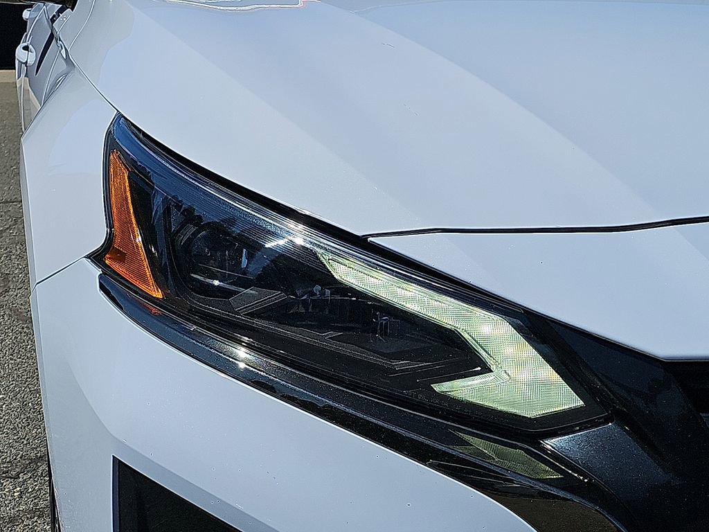 Used 2024 Nissan Altima 2.5 SR image 9
