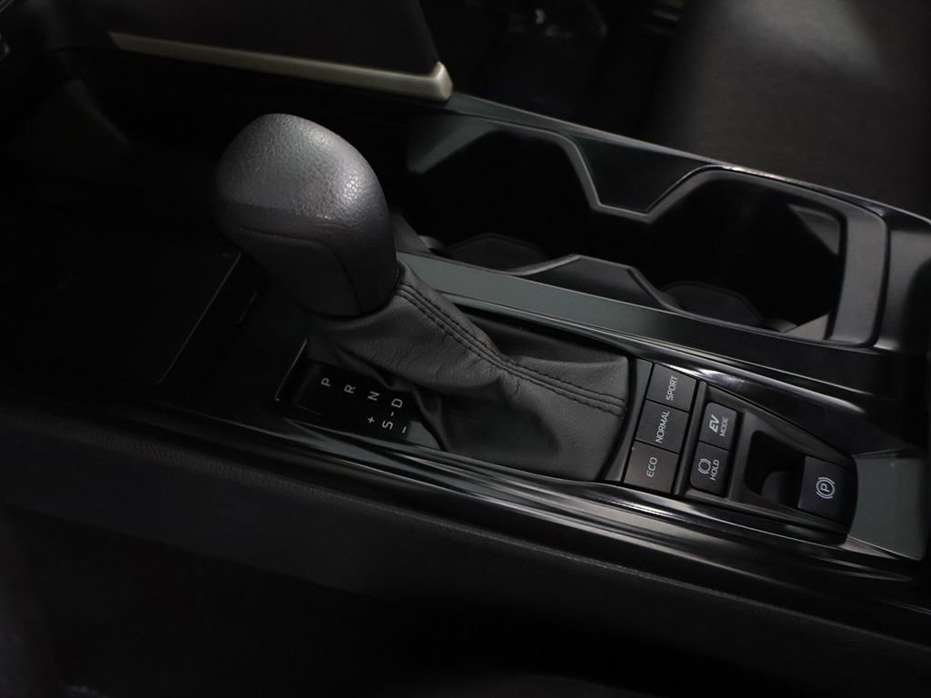 Used 2025 Toyota Camry LE FWD image 40