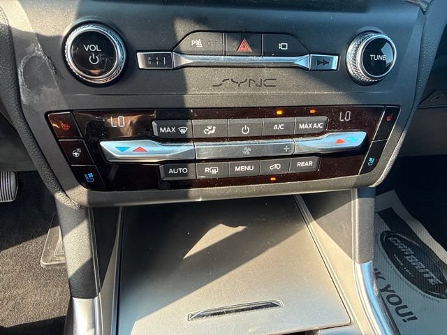 Used 2020 Ford Explorer Limited w/ Class III Trailer Tow Package AWD/4WD image 26