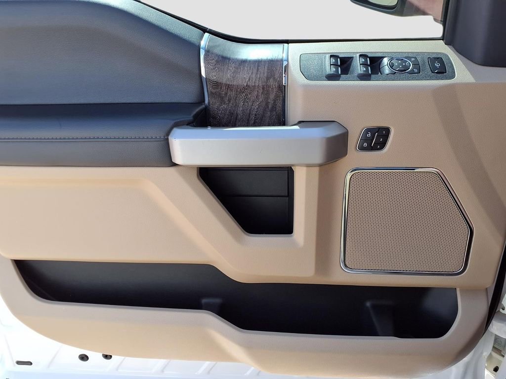 Used 2019 Ford F250 Lariat w/ Chrome Package image 20