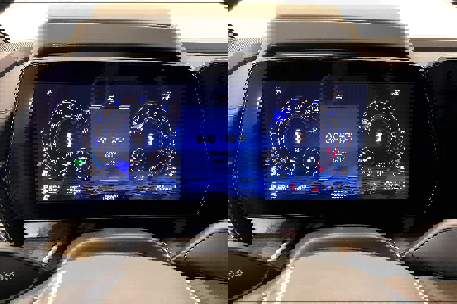 Used 2025 Chevrolet Suburban High Country image 24