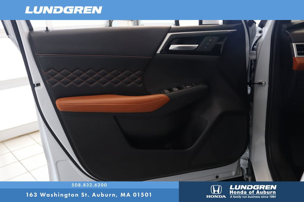 Used 2022 Mitsubishi Outlander SEL AWD/4WD image 9