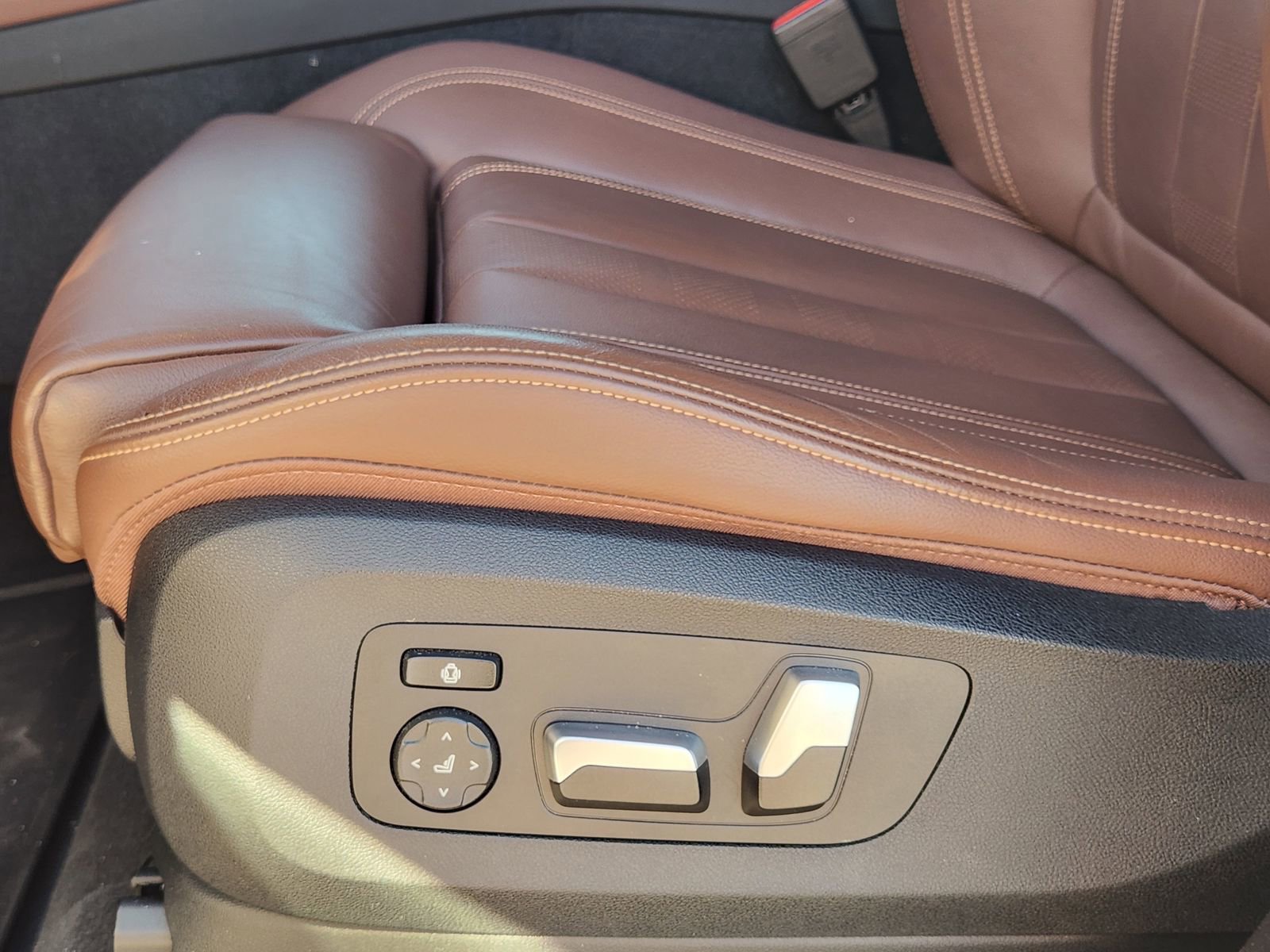 Used 2019 BMW X5 xDrive40i w/ Convenience Package image 28