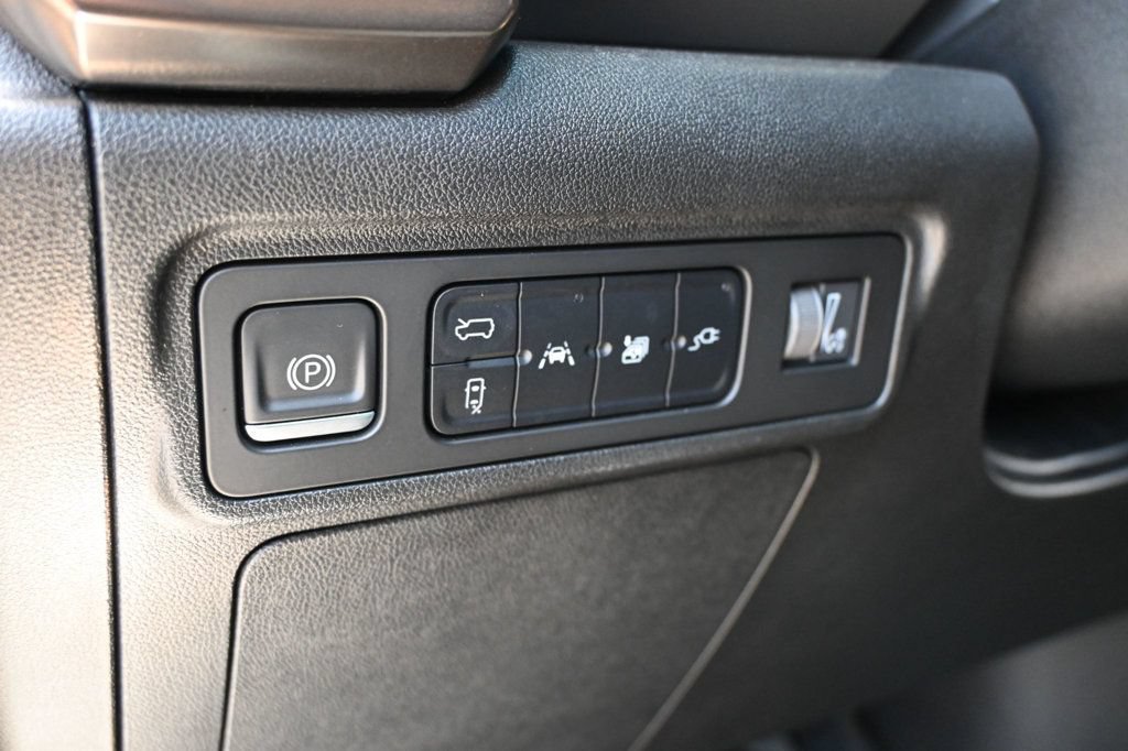 Used 2024 GMC Hummer EV 3X AWD/4WD image 15
