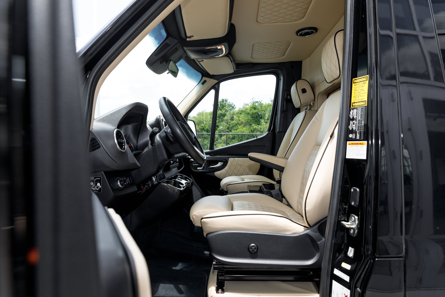 Used 2023 Mercedes-Benz Sprinter 3500 w/ Parking Package image 4