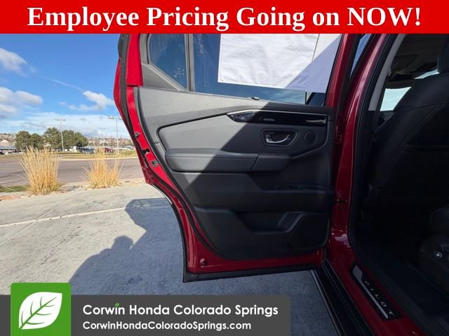 New 2025 Honda Pilot Touring image 21
