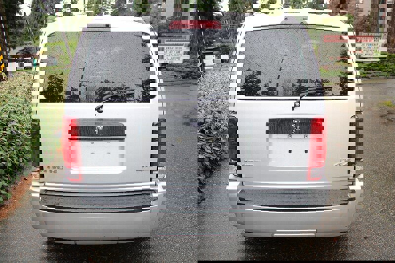 Used 2007 Dodge Nitro SXT image 11