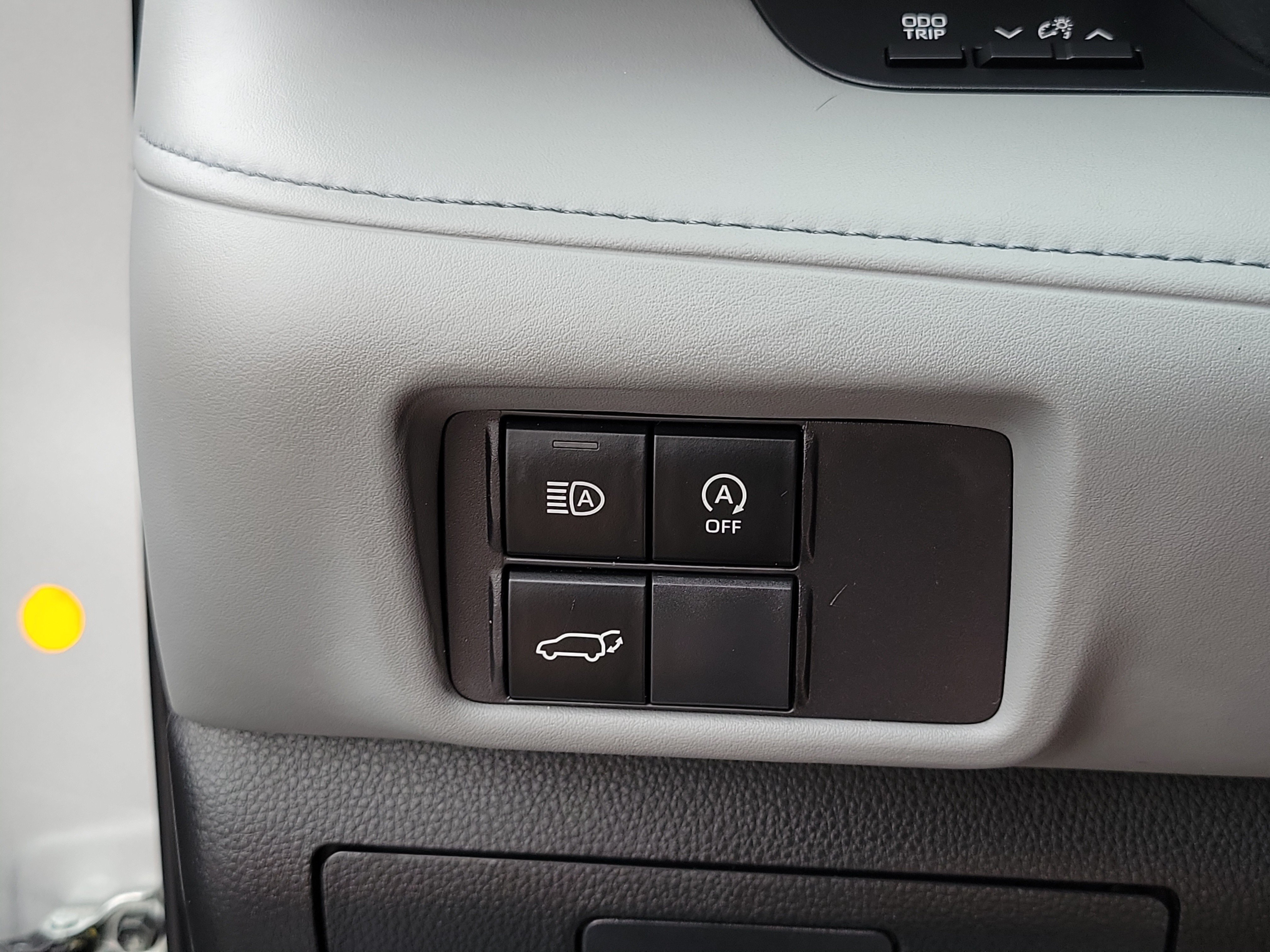 Used 2023 Toyota Highlander XLE FWD image 15