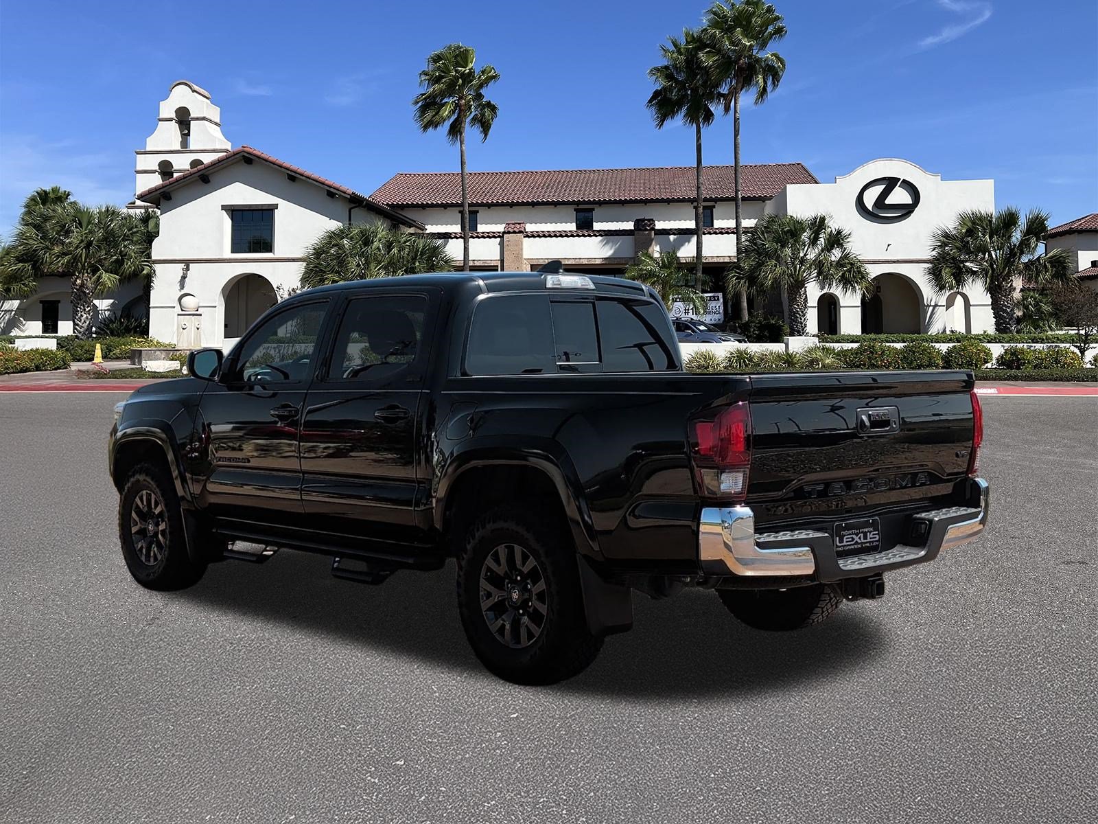 Used 2023 Toyota Tacoma SR5 RWD image 4