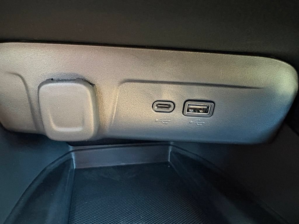 New 2026 Chevrolet Trax RS w/ Sunroof Package FWD image 22