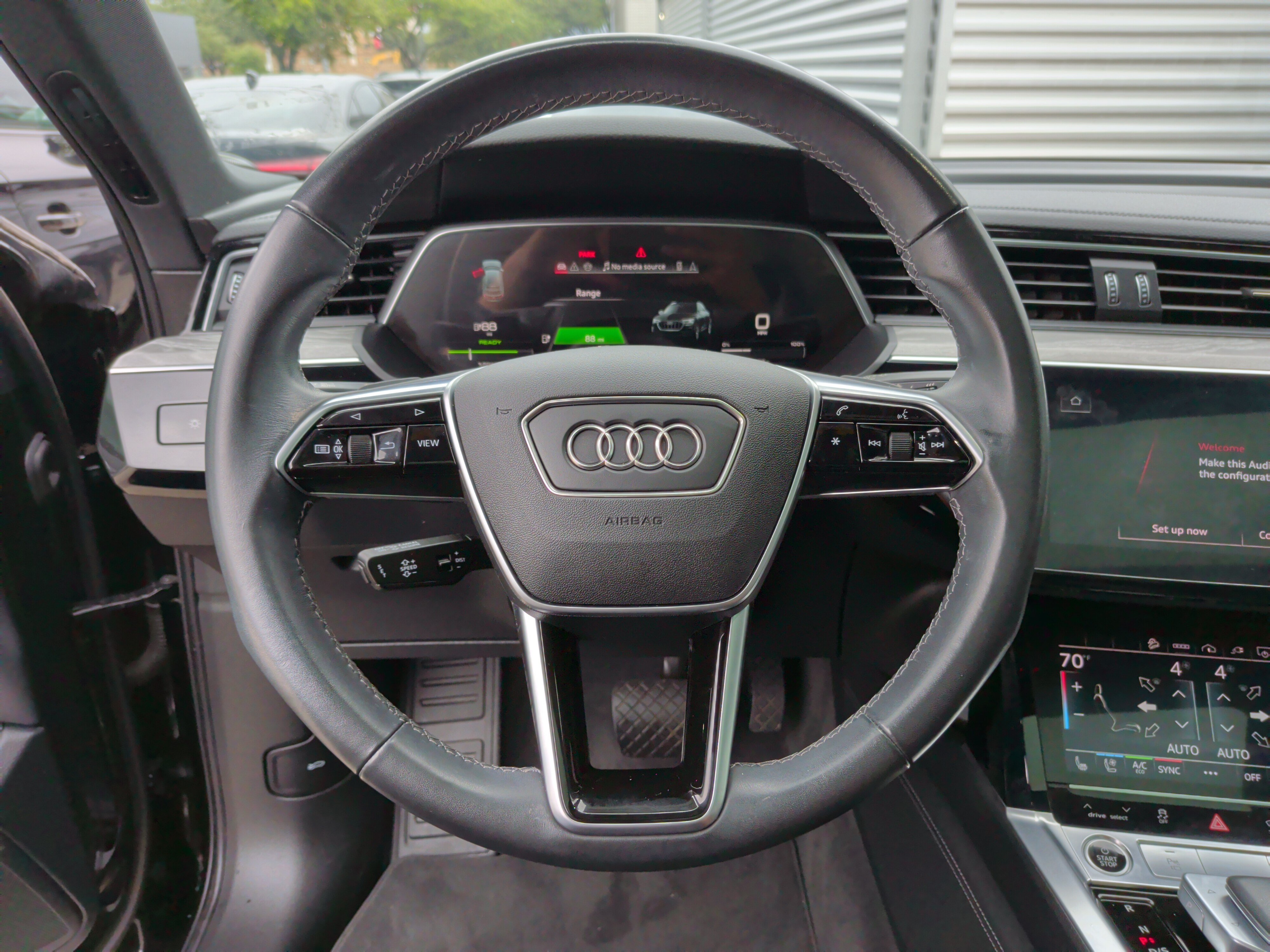 Used 2024 Audi Q8 e-tron Premium Plus AWD/4WD image 17