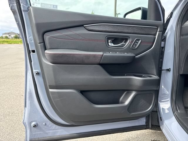 Used 2026 Honda Pilot Black Edition image 18