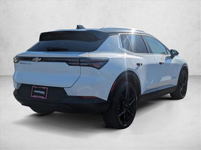 New 2026 Chevrolet Equinox EV LT image 2