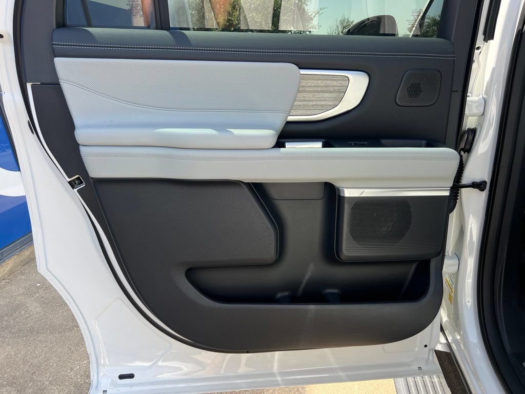 New 2027 Ford Expedition Max Platinum w/ Platinum Ultimate Package AWD/4WD image 12