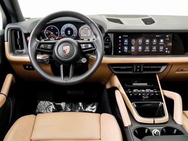 Certified 2025 Porsche Cayenne image 18