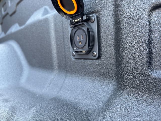 Used 2024 Chevrolet Colorado ZR2 w/ Technology Package image 27