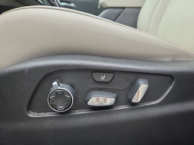 Used 2019 Cadillac XT4 Premium Luxury FWD image 11