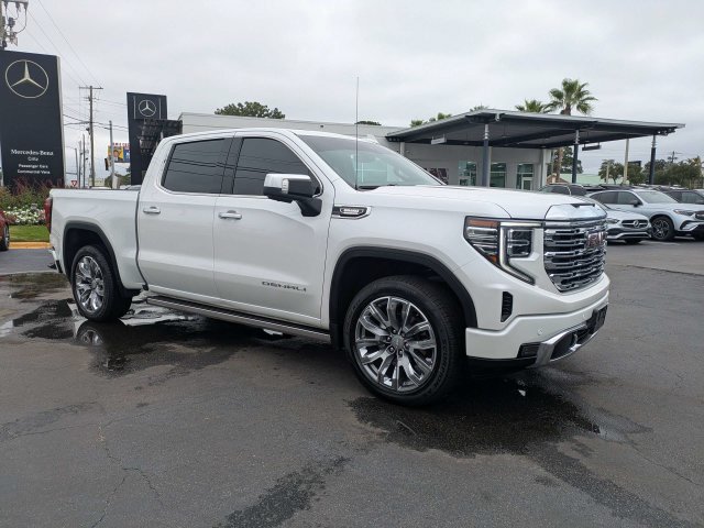 Used 2023 GMC Sierra 1500 Denali w/ Denali Reserve Package AWD/4WD image 2