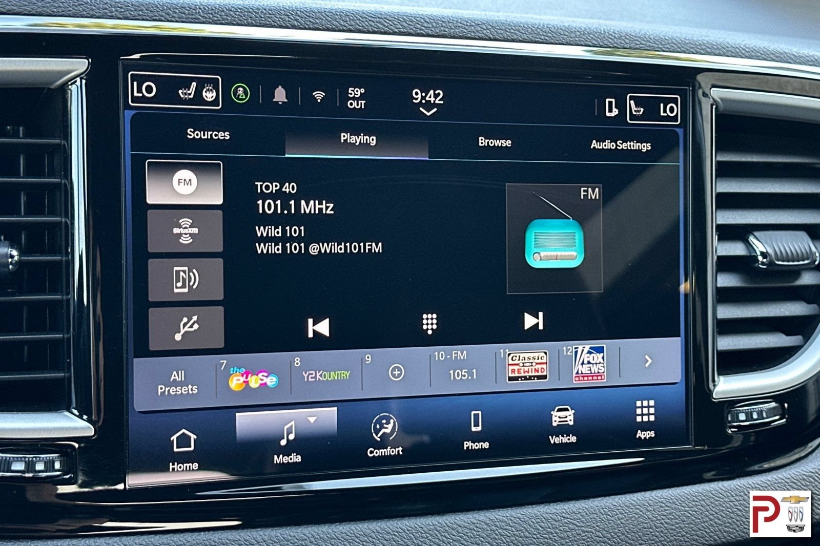 Used 2025 Chrysler Pacifica Select FWD image 23