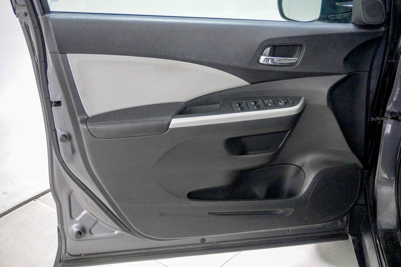 Used 2016 Honda CR-V EX-L image 17