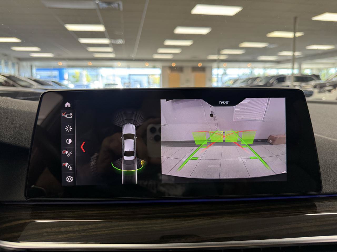 Used 2019 BMW 530e RWD image 16