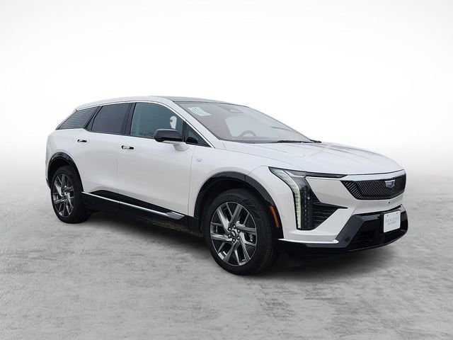 Certified 2025 Cadillac Optiq Luxury 2 w/ LPO, Floor Liner Package image 3