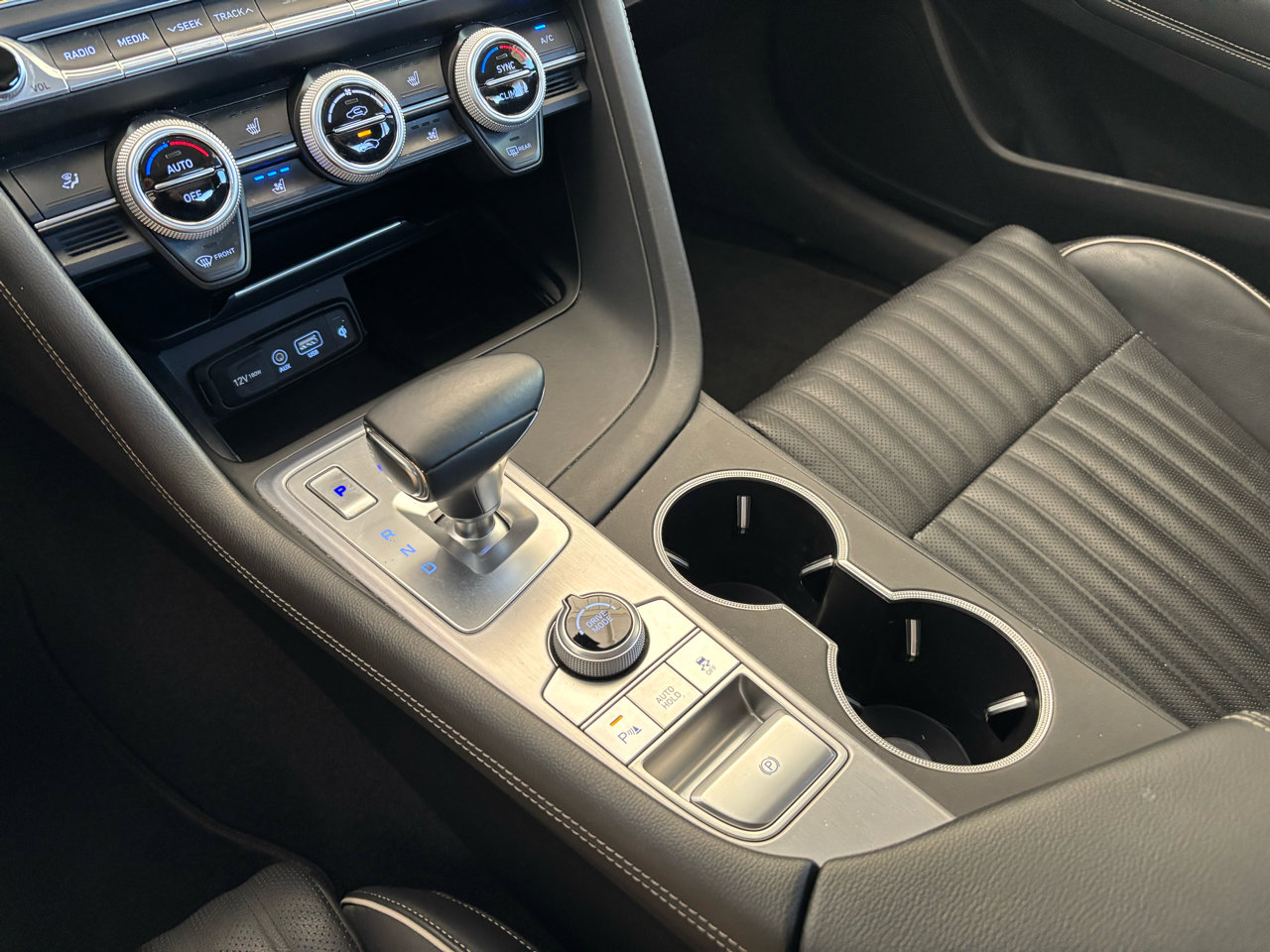 Used 2019 Genesis G70 3.3T Advanced w/ Elite Package image 16