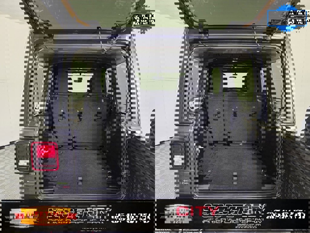 Used 2022 Jeep Wrangler Unlimited Sport image 29