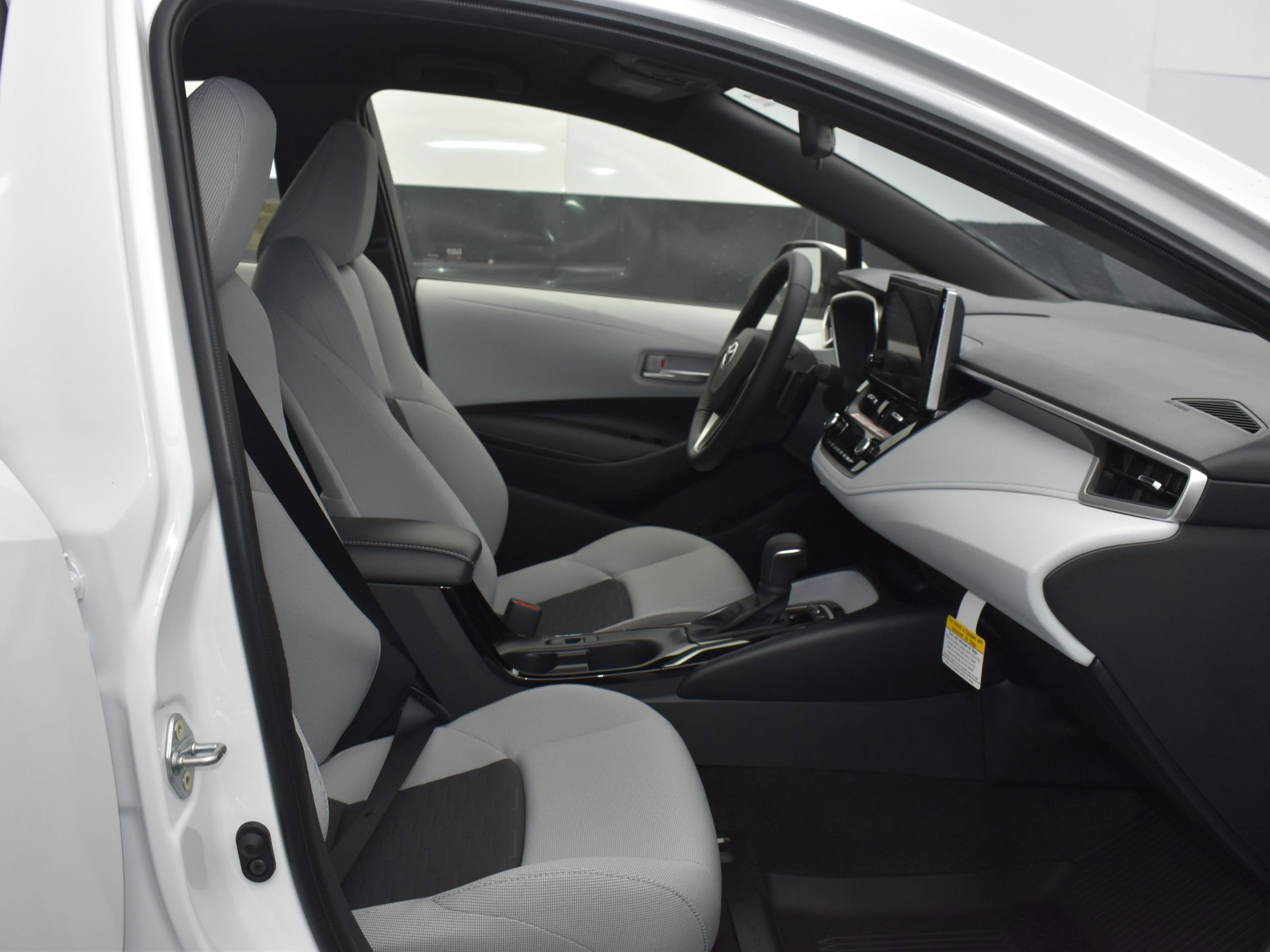 Used 2025 Toyota Corolla SE image 11