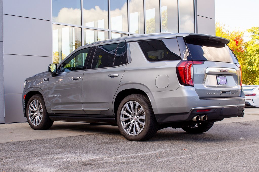 Used 2023 GMC Yukon Denali w/ Denali Reserve Package image 8
