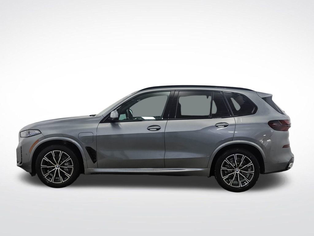 Used 2026 BMW X5 xDrive50e w/ M Sport Package AWD/4WD image 2