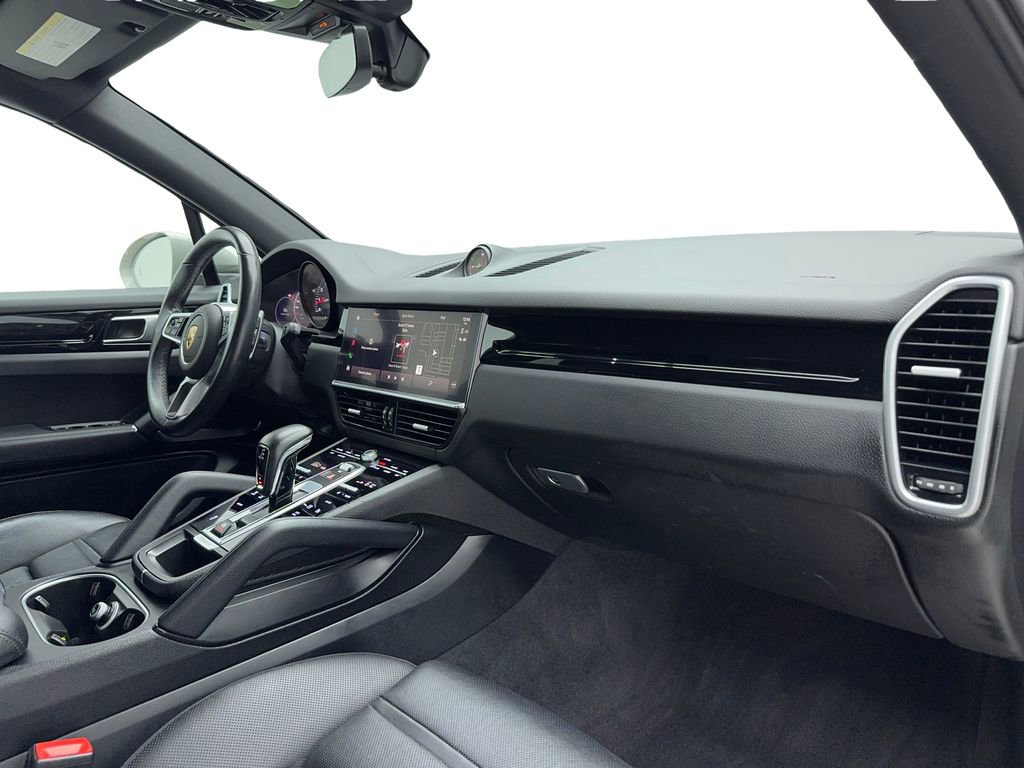 Used 2023 Porsche Cayenne image 41