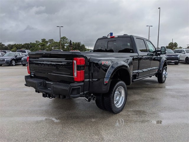 New 2026 Ford F450 Platinum w/ FX4 Off-Road Package image 3