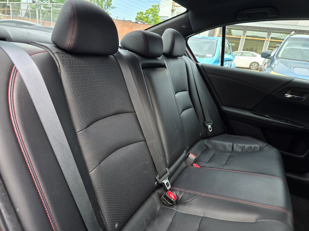 Used 2017 Honda Accord Sport Special Edition image 11