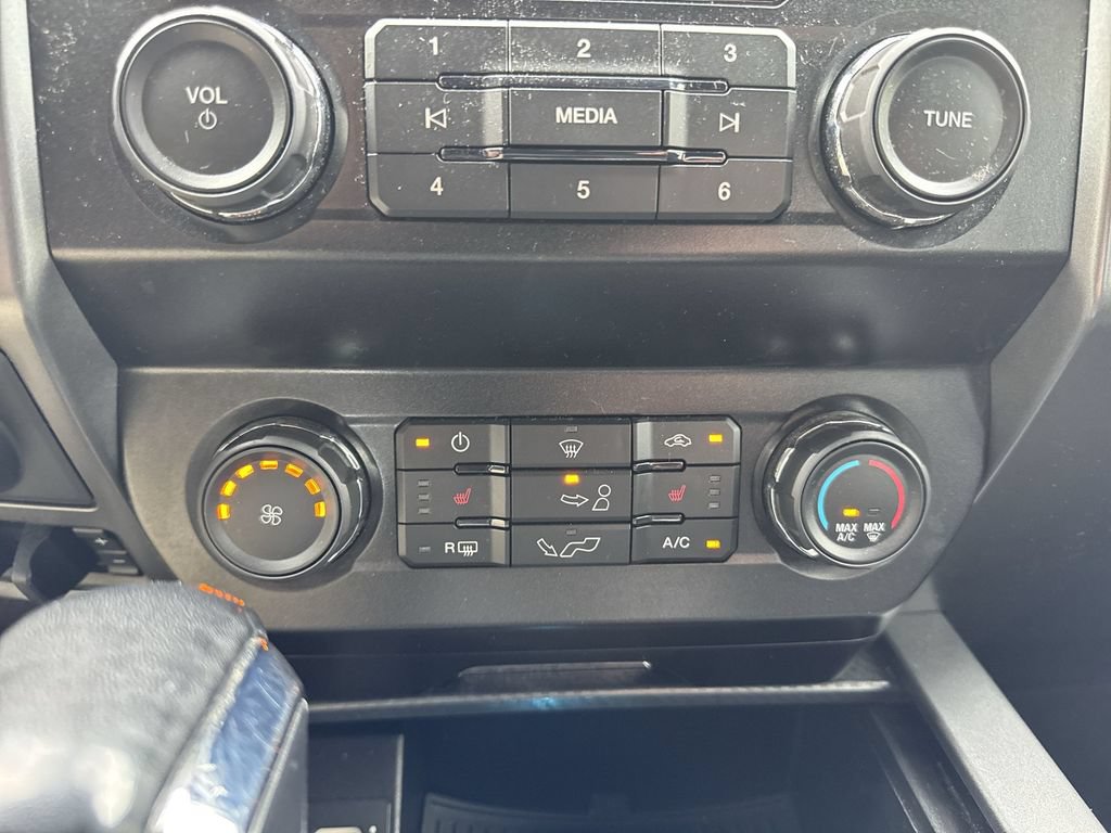 Used 2020 Ford F150 XLT w/ Equipment Group 302A Luxury AWD/4WD image 18
