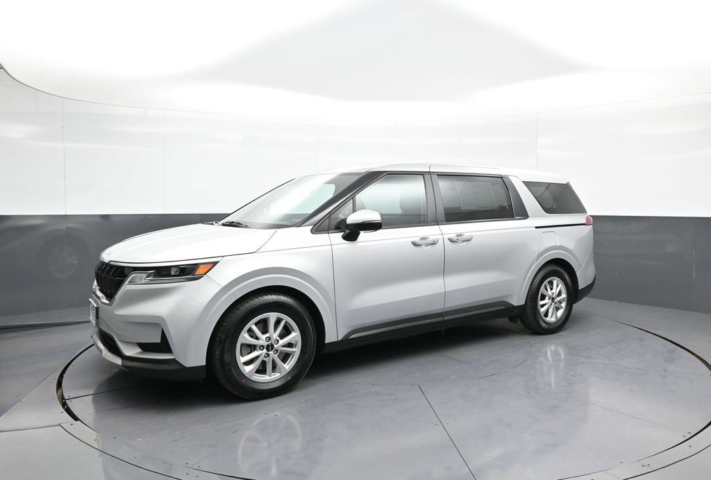 Certified 2023 Kia Carnival LX image 10