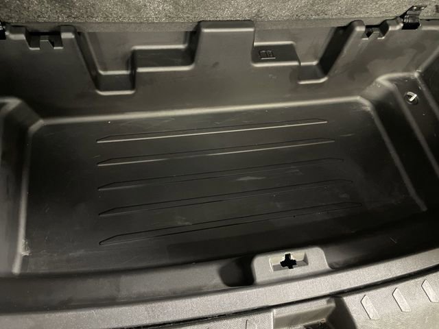 Used 2023 Chevrolet Traverse LT w/ Rear Camera Mirror Package image 26