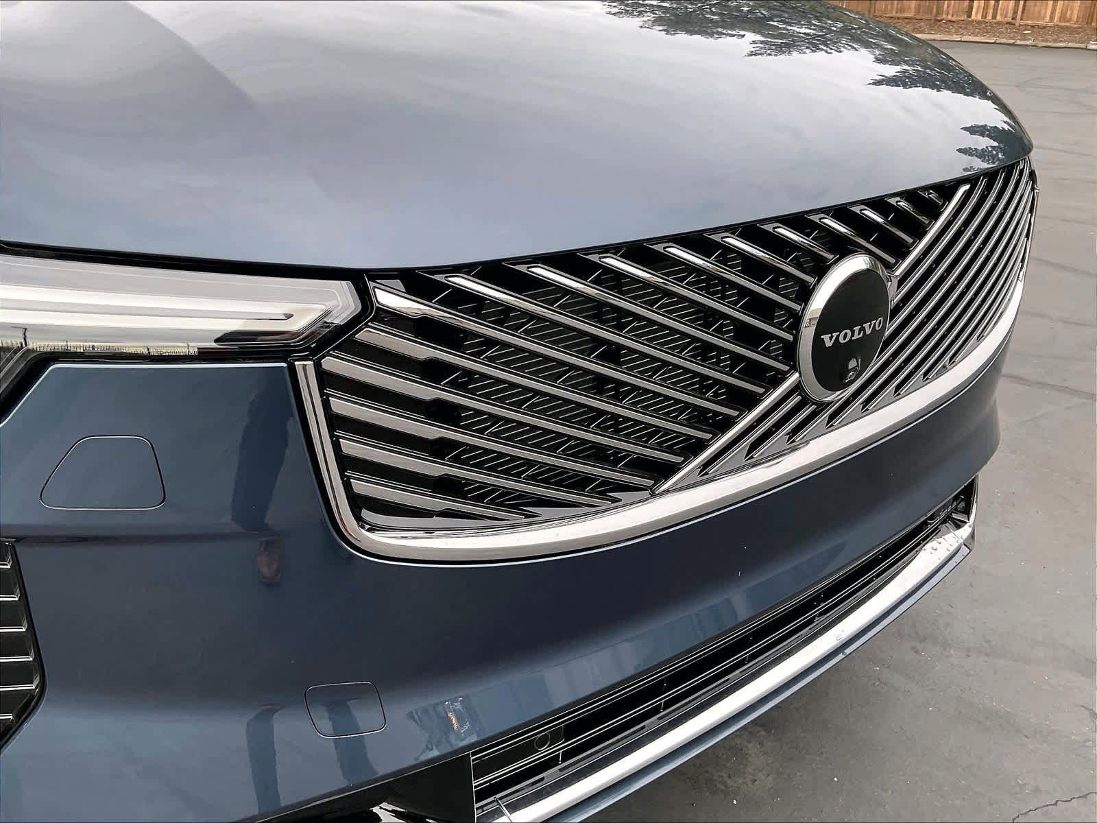 New 2026 Volvo XC90 B6 Plus w/ Protection Package Premier AWD/4WD image 34