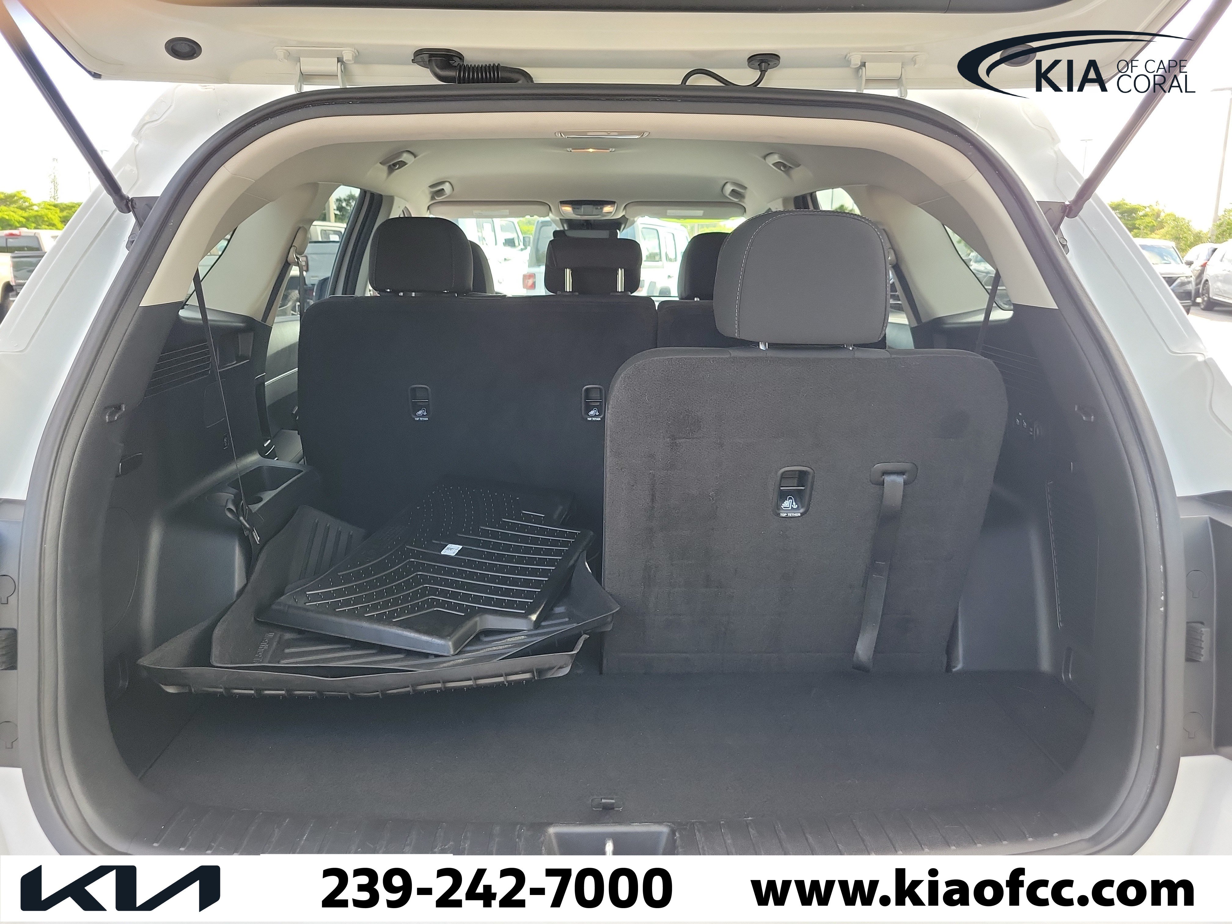 Used 2025 Kia Sorento LX FWD image 10
