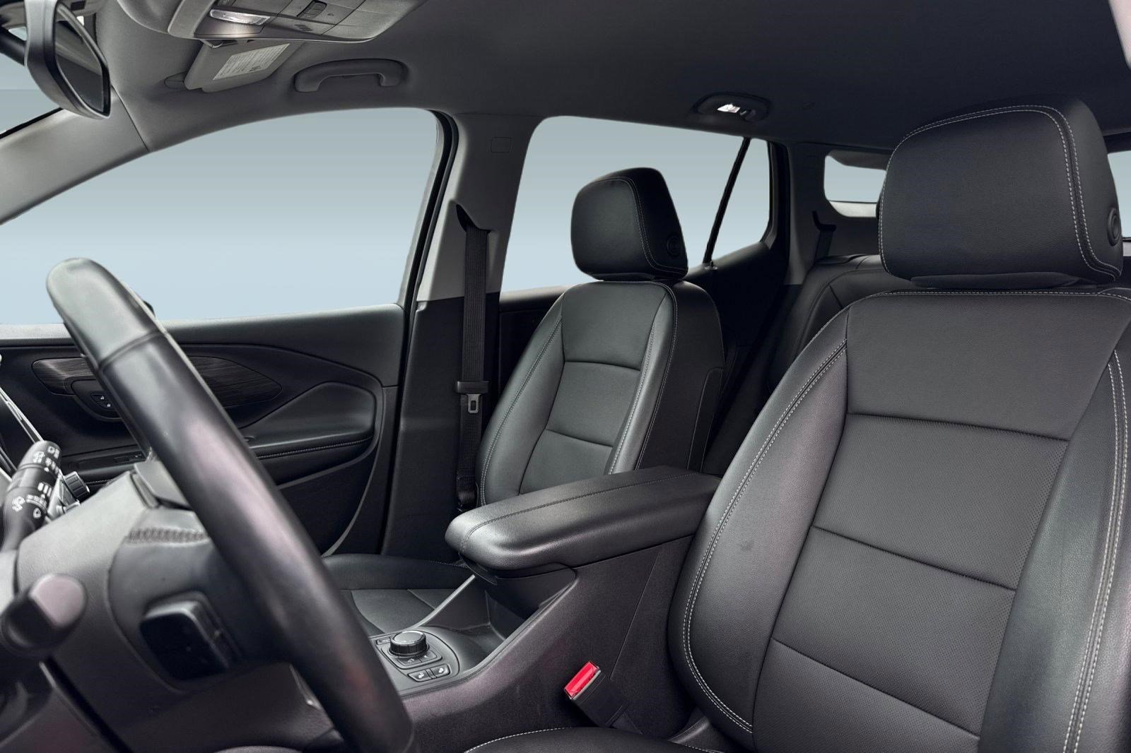 Used 2024 GMC Terrain SLT w/ Elevation Edition FWD image 20