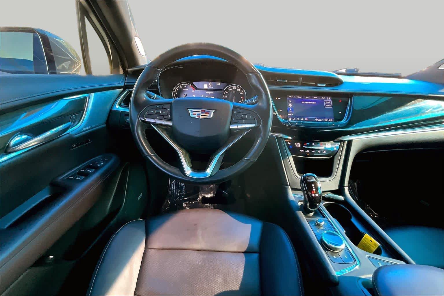 Used 2023 Cadillac XT6 Premium Luxury FWD image 6