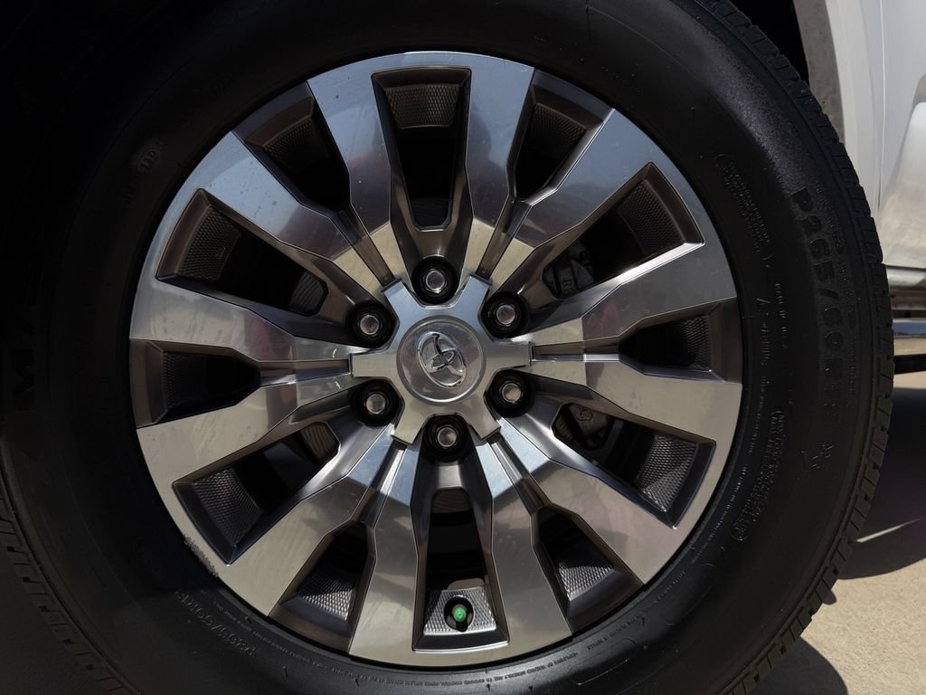 Used 2023 Toyota Tacoma Limited RWD image 9