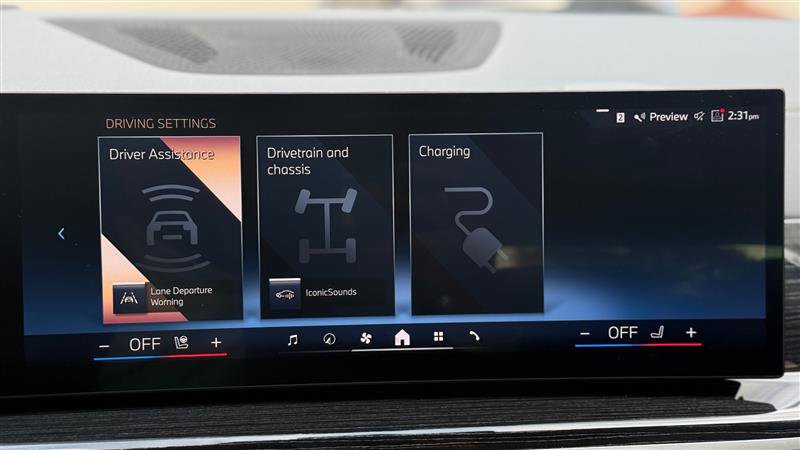 Used 2025 BMW X5 xDrive50e w/ M Sport Package image 52